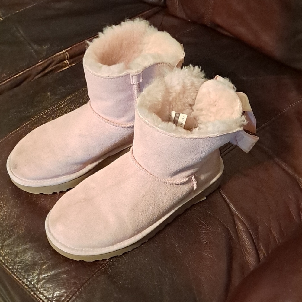 🎀Uggs🧸 - Picture 2 of 6